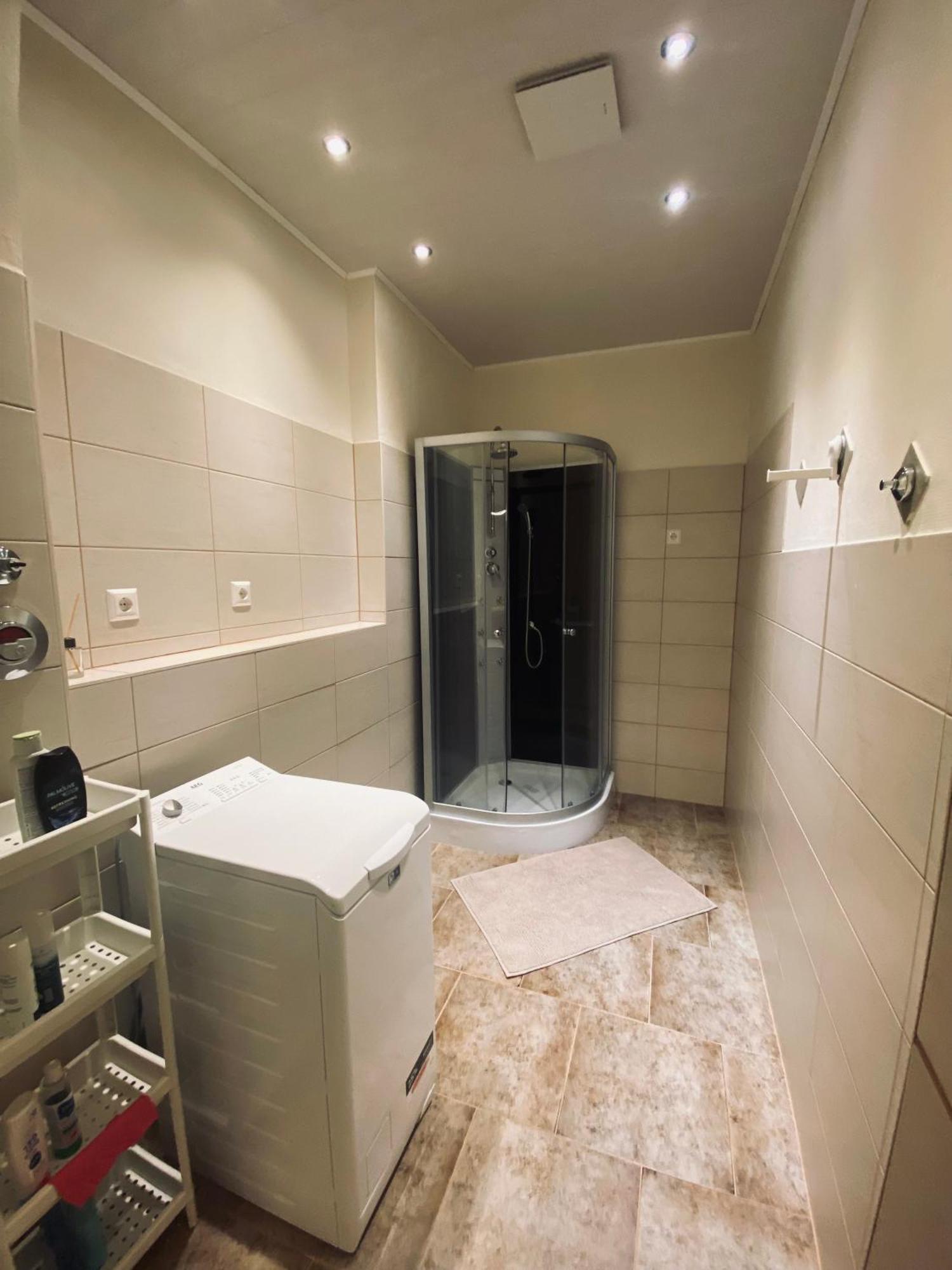 Flat For Up To 4 People In Dresden-striesen Lejlighed *